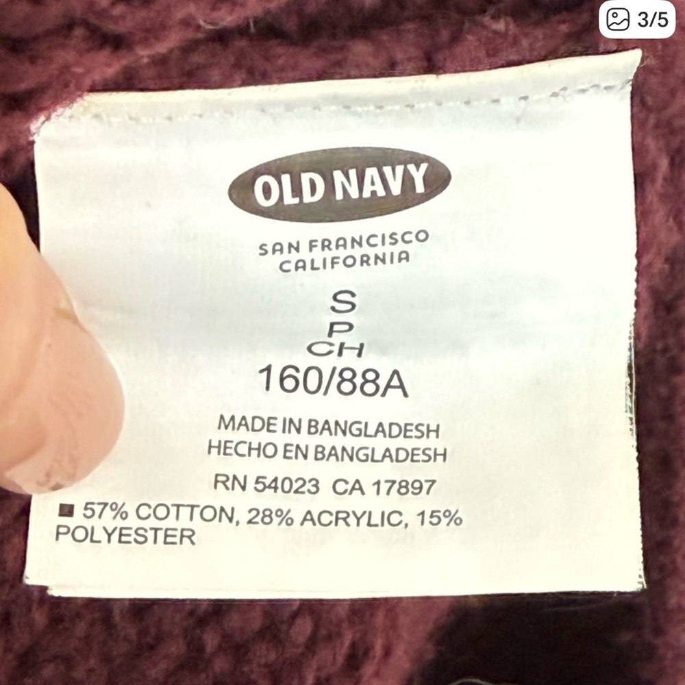 Old Navy Women's Deep Maroon Turtleneck Sweater - Picture 2 of 3